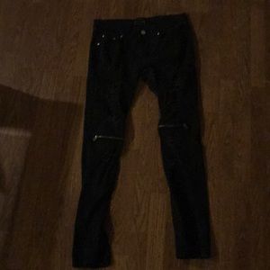 Black skinny jeans